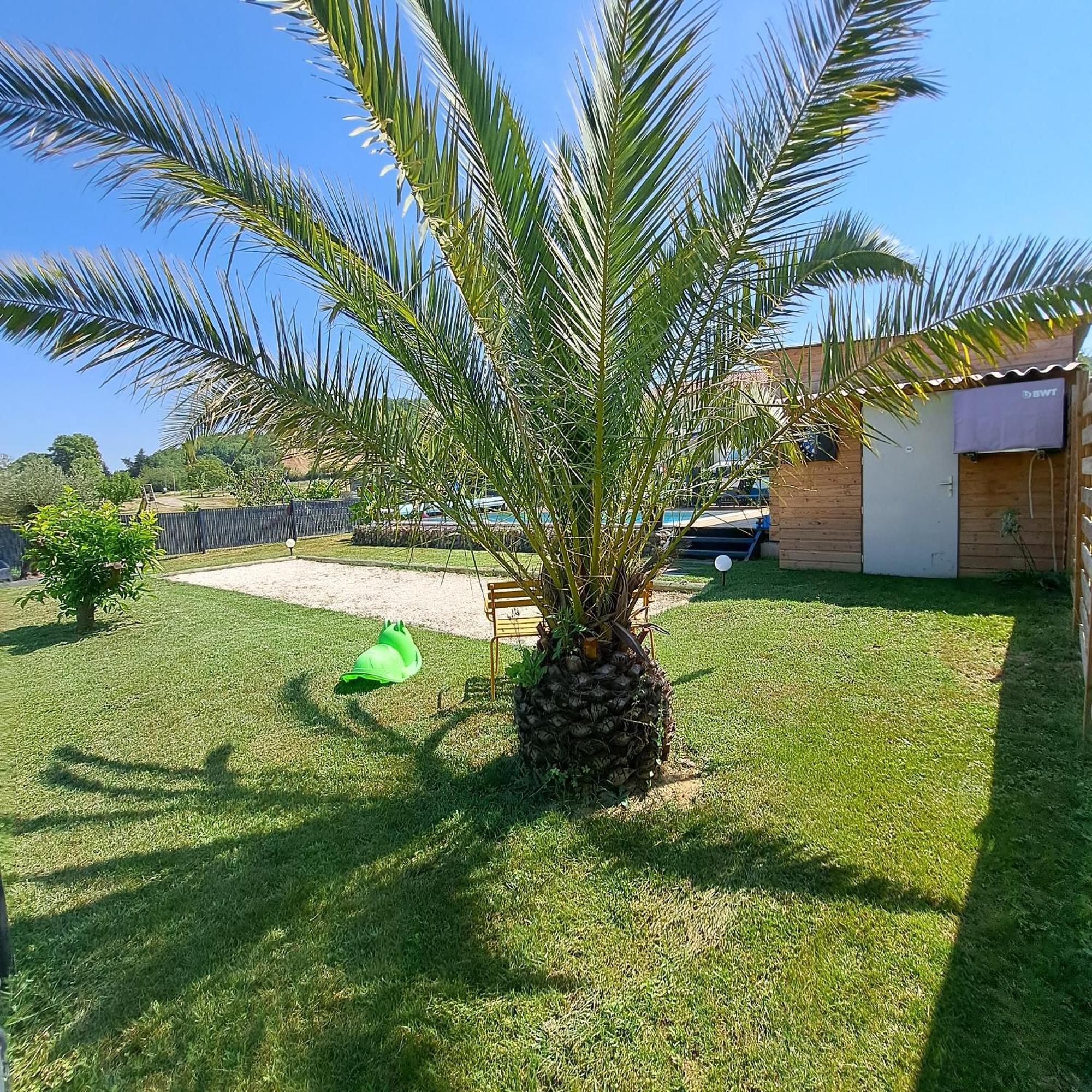 Вилла Le Domaine Vesque Saint-Pierre-de-Clairac Экстерьер фото